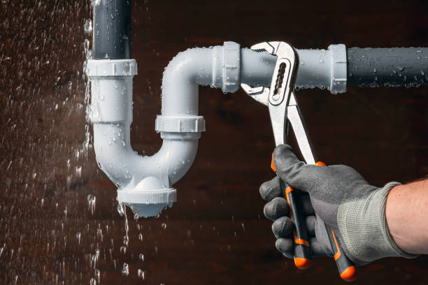 Professional Gas Line Repair technician working in Leonardtown, MD